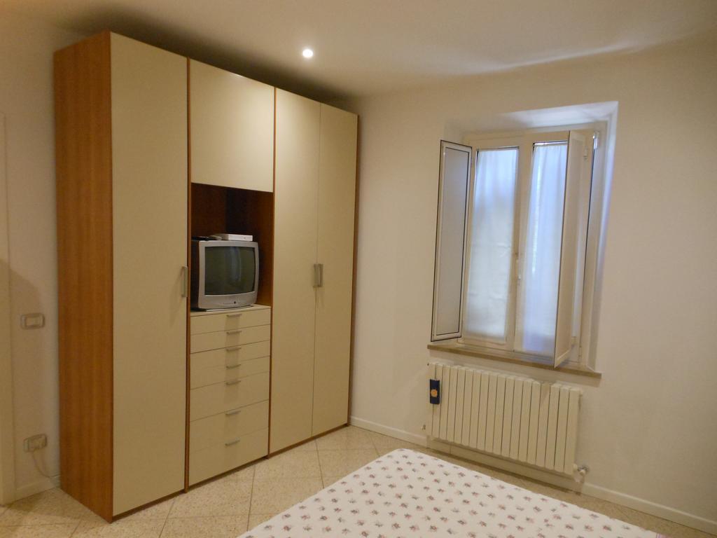 B&B La Luna Dal Borgo Йези Екстериор снимка