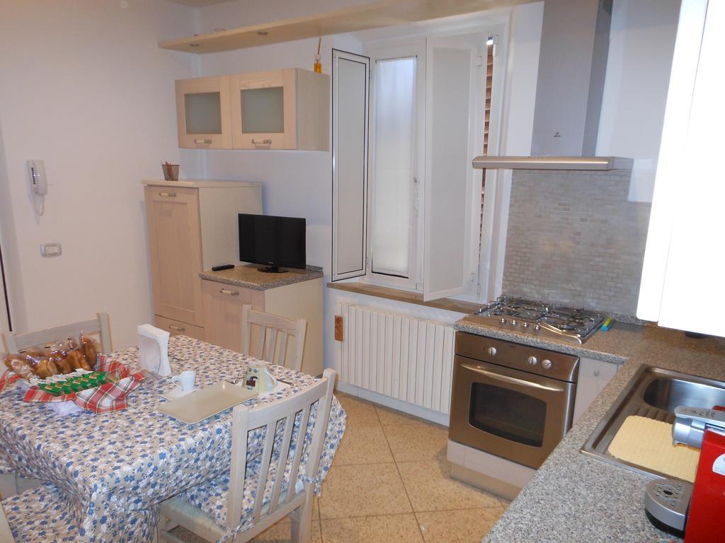 B&B La Luna Dal Borgo Йези Екстериор снимка