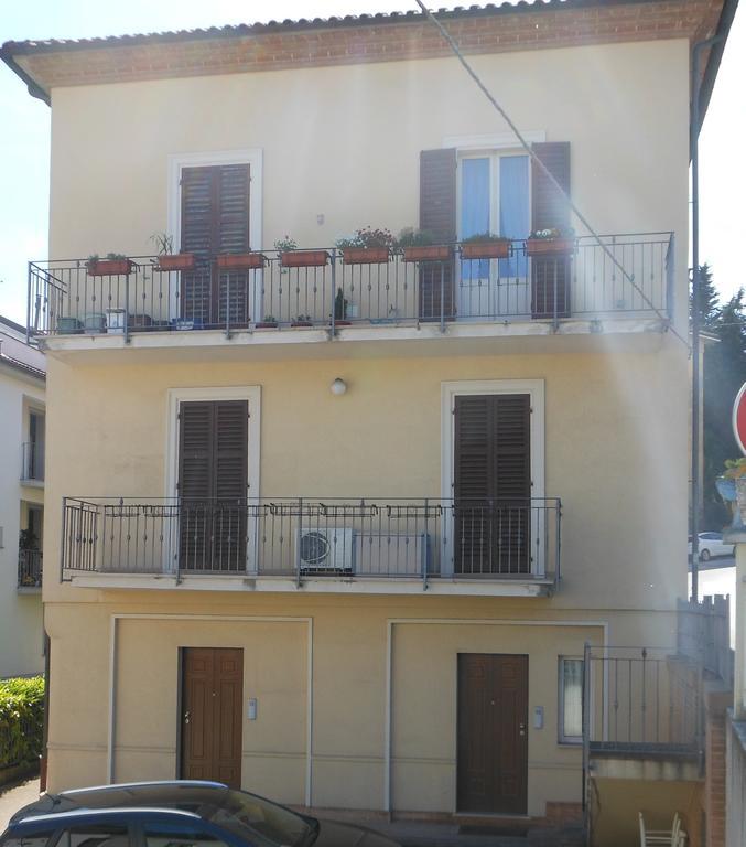 B&B La Luna Dal Borgo Йези Стая снимка