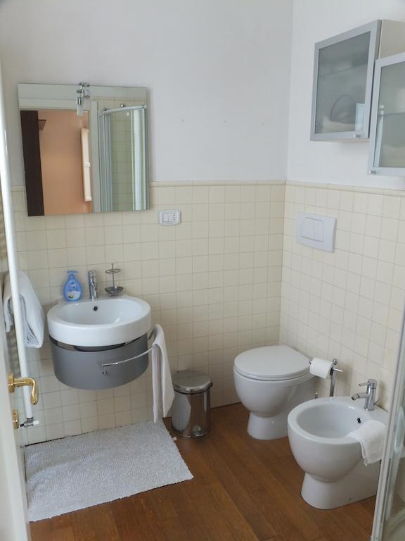 B&B La Luna Dal Borgo Йези Стая снимка