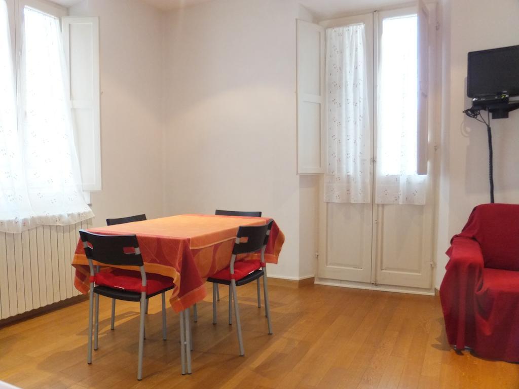 B&B La Luna Dal Borgo Йези Стая снимка