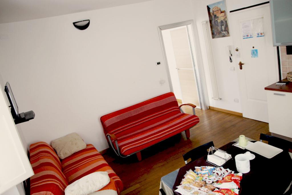 B&B La Luna Dal Borgo Йези Екстериор снимка