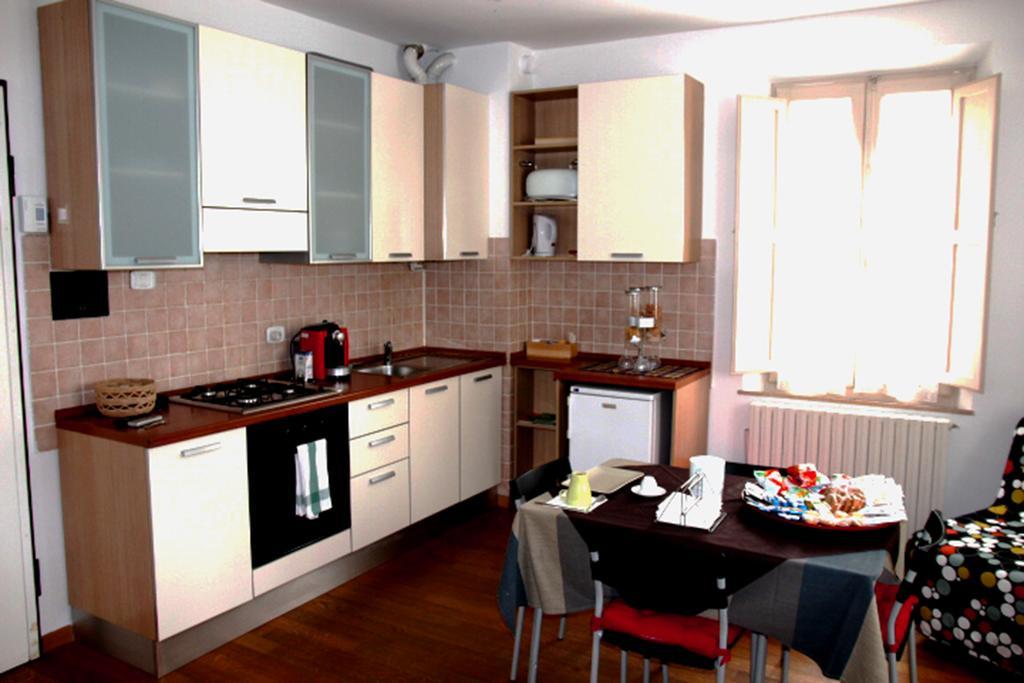 B&B La Luna Dal Borgo Йези Екстериор снимка