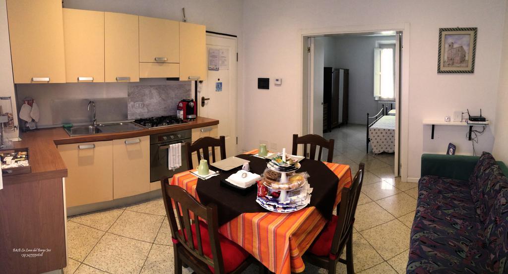 B&B La Luna Dal Borgo Йези Екстериор снимка