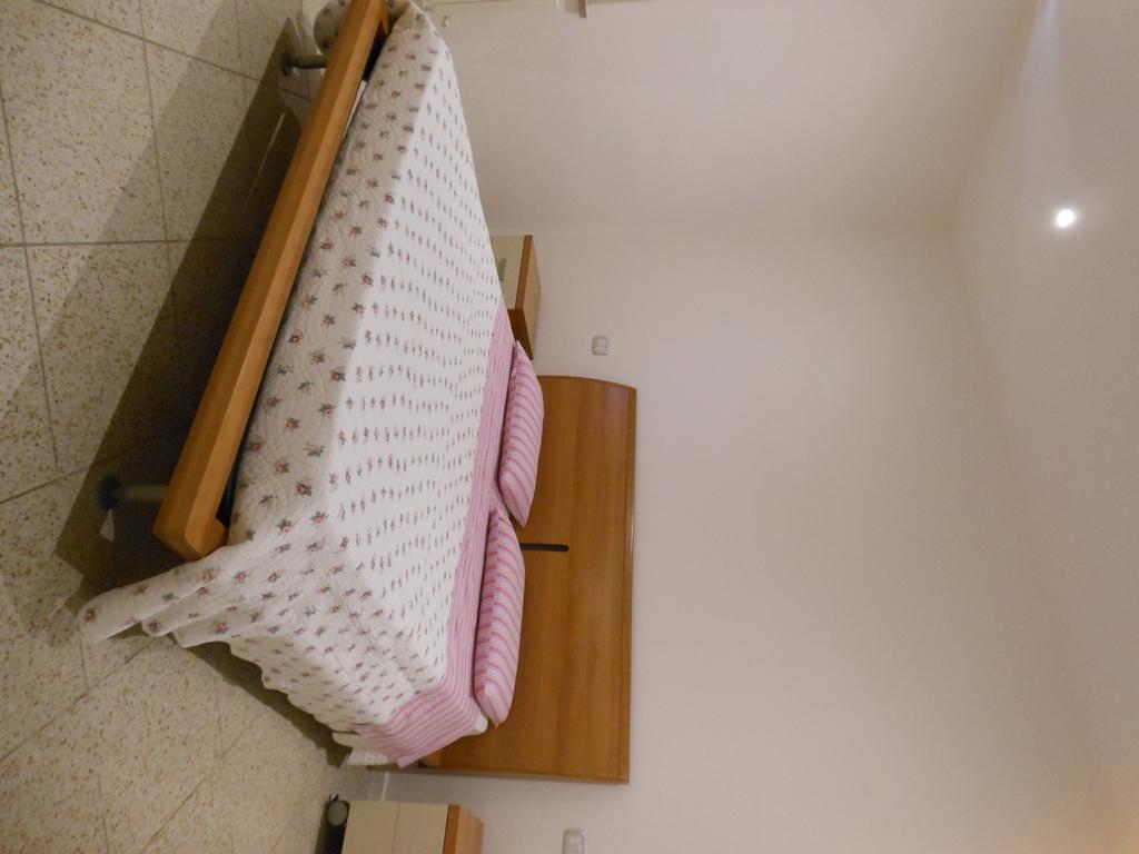 B&B La Luna Dal Borgo Йези Екстериор снимка