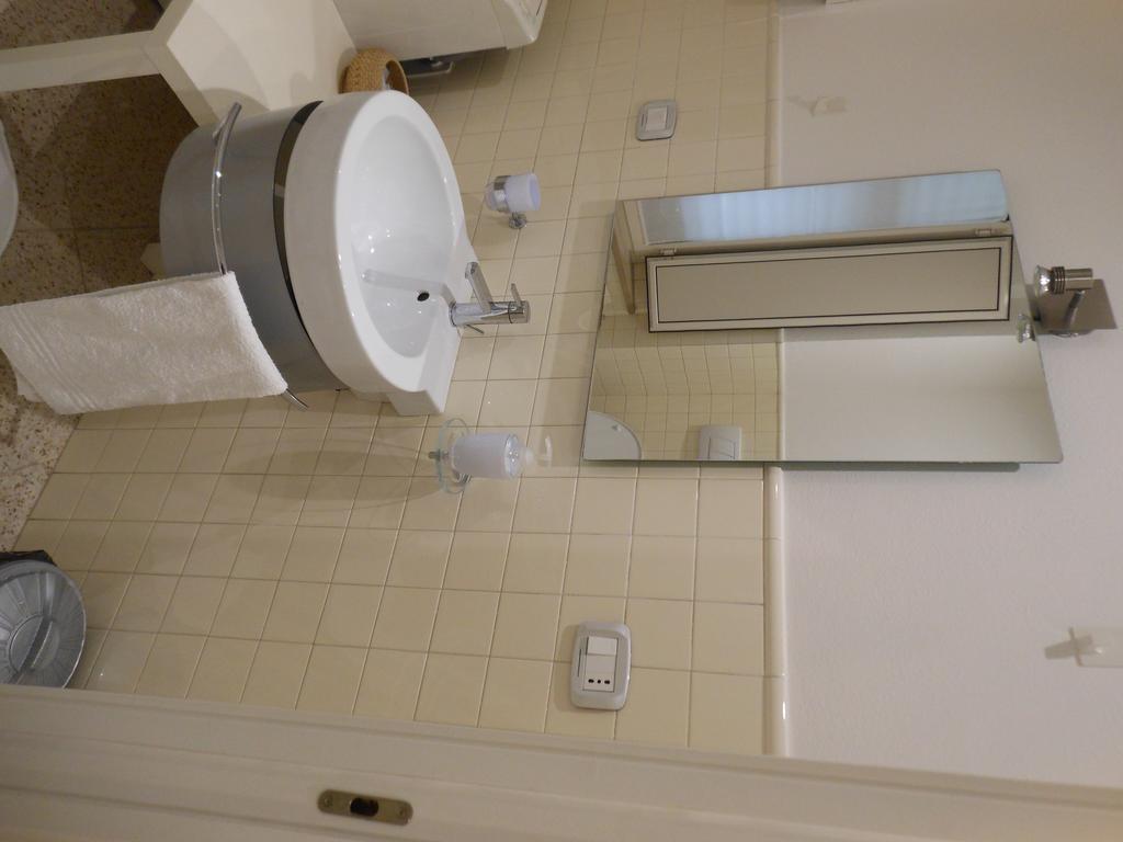 B&B La Luna Dal Borgo Йези Екстериор снимка