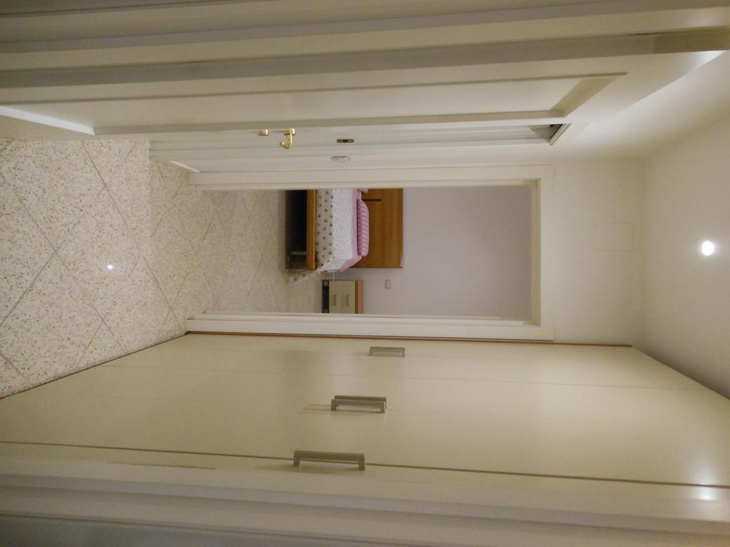 B&B La Luna Dal Borgo Йези Екстериор снимка